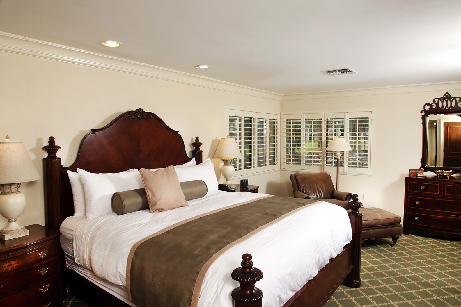 D2-Exec-Bedroom-2