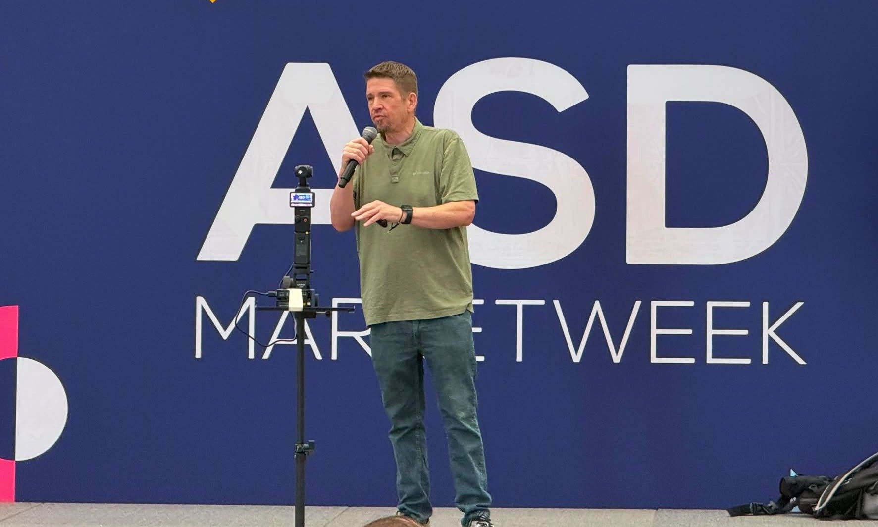 Nate presenting in the Proven Hub at ASD Market Week